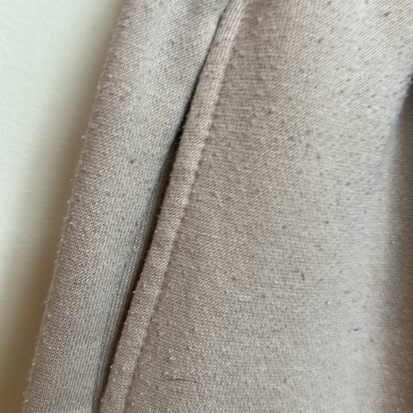 High rise beige sweatpants with elastic hemp on ankles and waist. - Picture 5 of 6